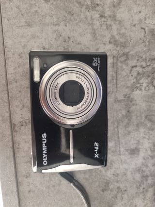 Olympus X-42 Cámara Digital