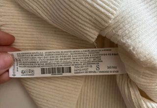 Top off shoulder Stradivarius crema S