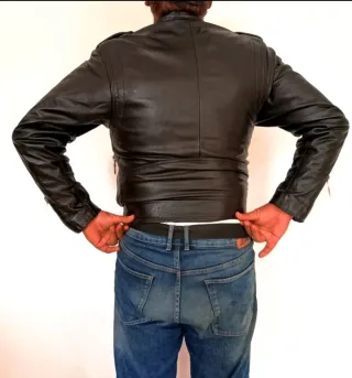 Cazadora Rockera Cruzada cuero auténtico S Medidas