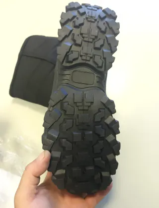 Botas de Nieve Negras, Número 43
