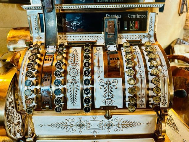 Antigua registradora National