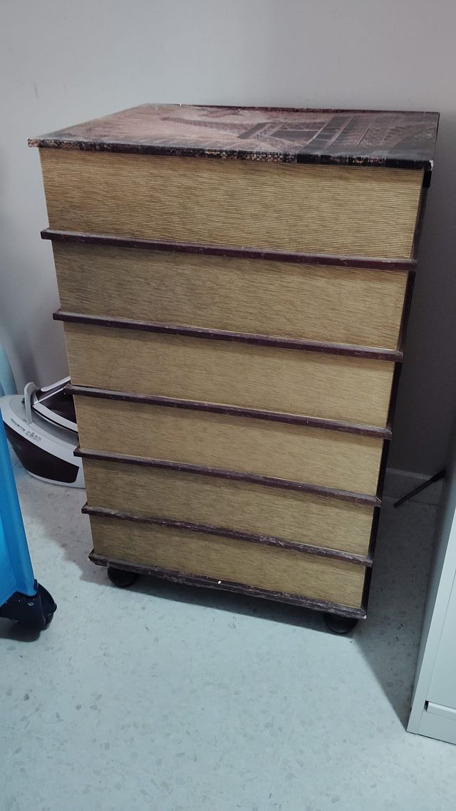 Libri in stile vintage Commode