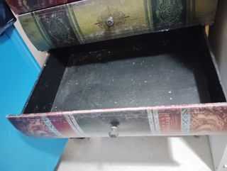 Libri in stile vintage Commode