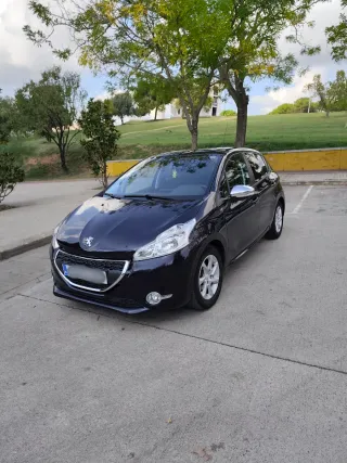 Peugeot 208 2015