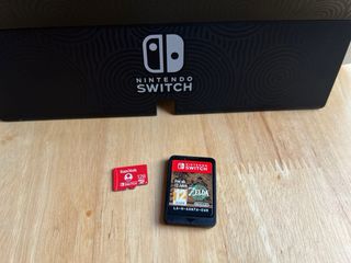 Nintendo Switch Oled Zelda Edizione speciale