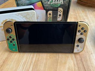 Nintendo Switch Oled Zelda Edizione speciale