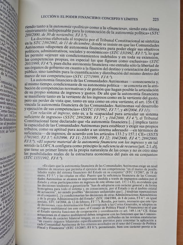 Curso de Derecho Financiero y Tributario