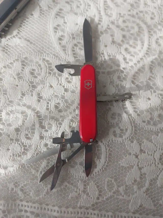 Coltellino Victorinox Rosso