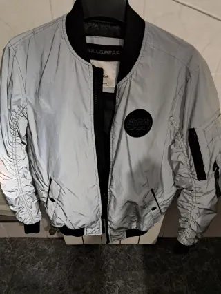 Chaqueta Bomber Brillante Pull&Bear