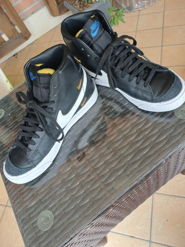 Nike Blazer Mid 77 SE Oro Metallico