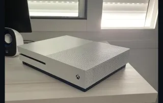 Xbox One + Controller + FC25 + FIFA 23