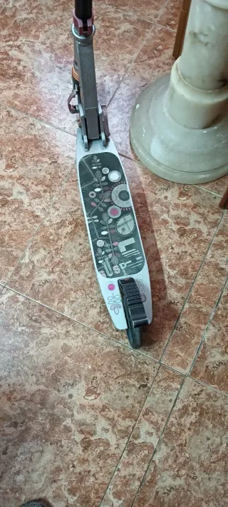 Patinete infantil con diseño