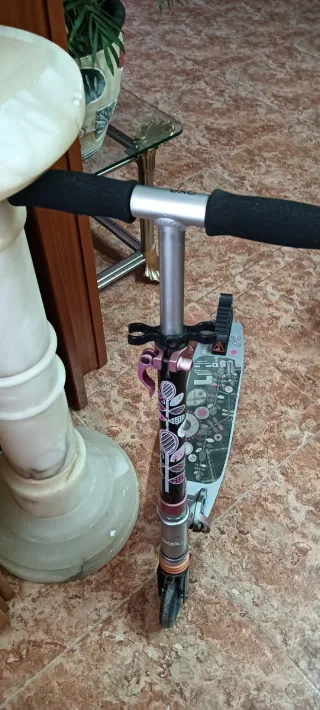 Patinete infantil con diseño
