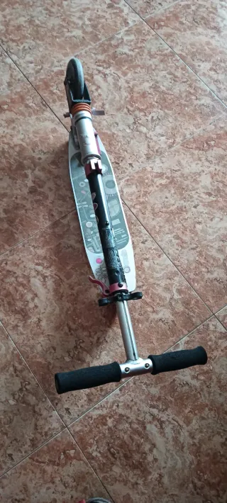 Patinete infantil con diseño
