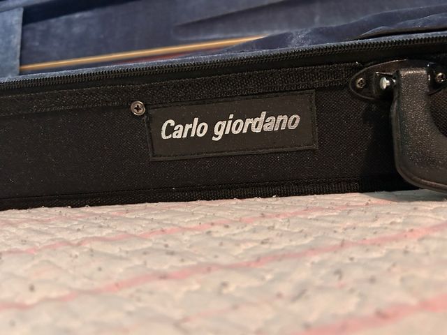 Violín Carlo Giordano con funda y arco