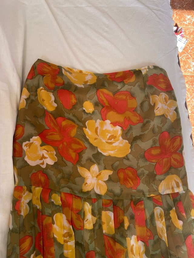 saia floral verde e multicolor