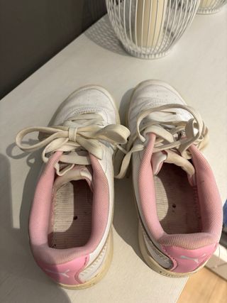 Zapatillas Puma blancas y rosas T35.5