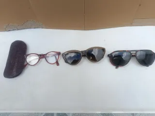 Gafas antiguas y funda
