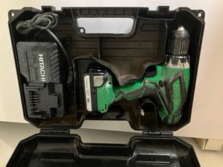 Atornillador HITACHI 14,4V con maletín
