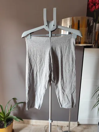 Mallas cortas grises Esmara Talla L,nuevas