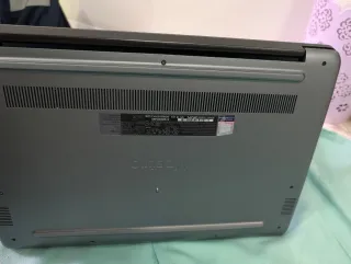 Portátil Dell Vostro P77F