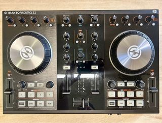 Controlador DJ Traktor Kontrol S2