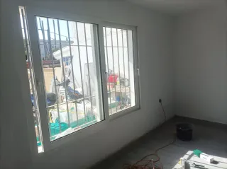 Ventanales correderos blancos