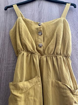 Mono amarillo mujer