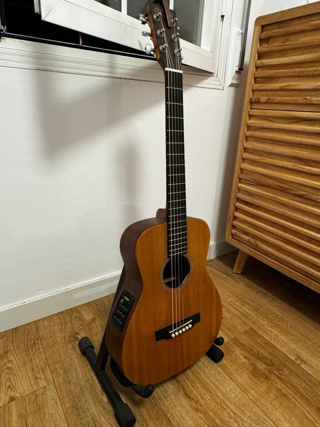 Martin LX1 Custom con Estuche Rígido SKB