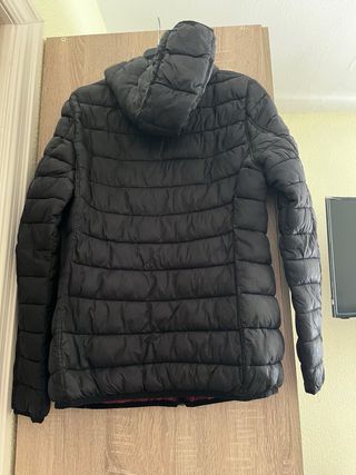 Chaqueta acolchada negra mujer
