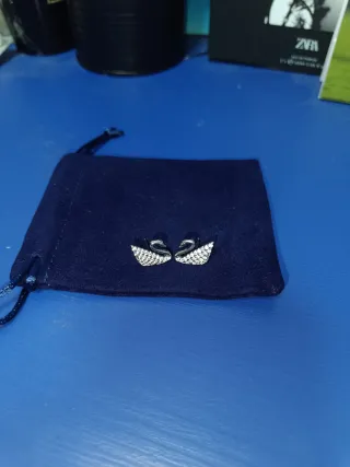 Pendientes Swan Swarovski Negros y Plateados