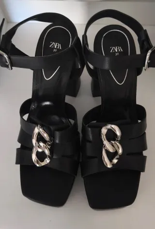 Sandalias Zara Plataforma Tacón Cadena Talla 39