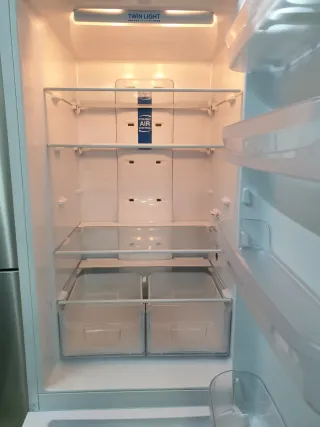 Nevera Indesit 188x60cm A+ no frost con garantía 