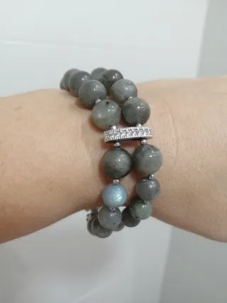 Pulsera doble de piedras labradorita con iridiscen