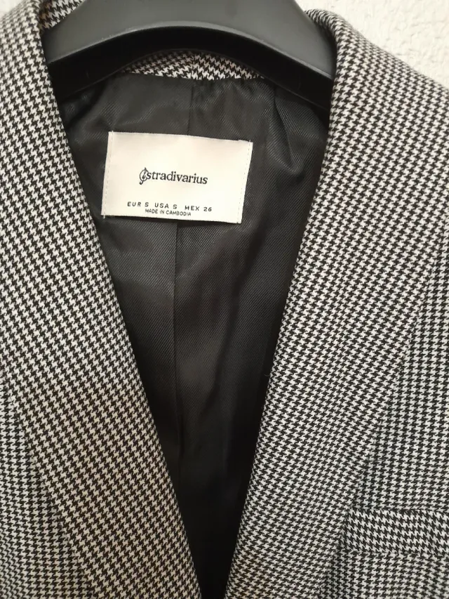 Vestido blazer Stradivarius pata de gallo