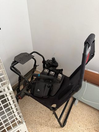 Cockpit sim racing + Volante Logitech G920