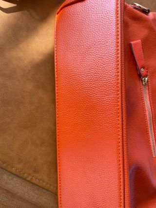 Bolso de mano y hombro naranja