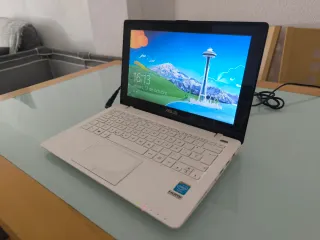 Asus F200CA PC (averiado)