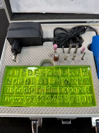 Mini taladro Top Tools con accesorios