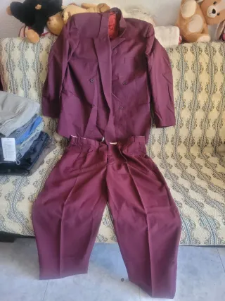 Pack de ropa talla 3Xl 
Todo por 50€
Nuevo a estre