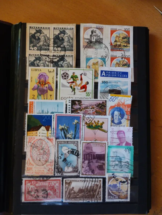 Album Francobolli Mondiali Cod. S14