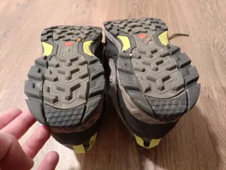 Botas montaña trekking Quechua caña baja