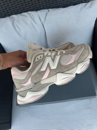 Zapatillas New Balance 9060 T40 Gris/Rosa