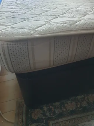Colchón Matrimonio Tela en buen estado 
