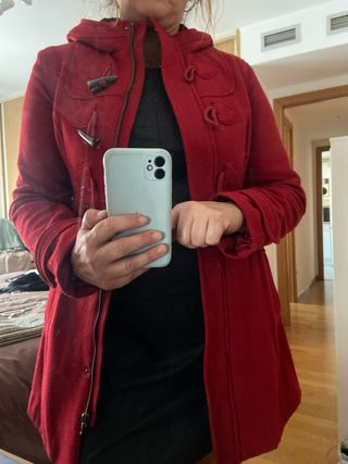 Abrigo paño rojo con capucha T.42