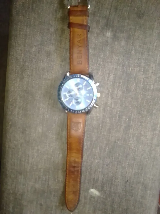 Reloj BENYAR Marrón/Plateado - Funciona