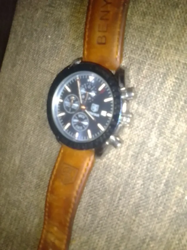 Reloj BENYAR Marrón/Plateado - Funciona