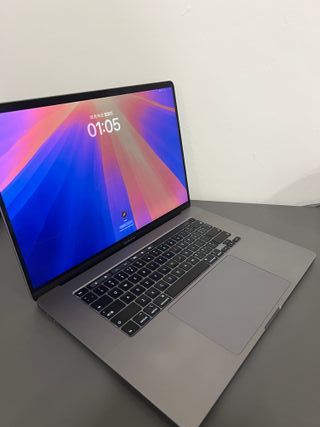 MacBook Pro A2141 i7 16GB 512GB