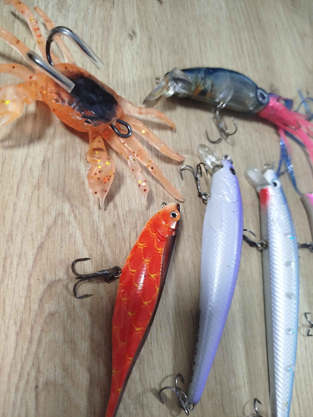 Lote señuelos pesca mar y río