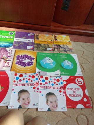 Libros de texto de 6 y 1 de eso vendo todos .